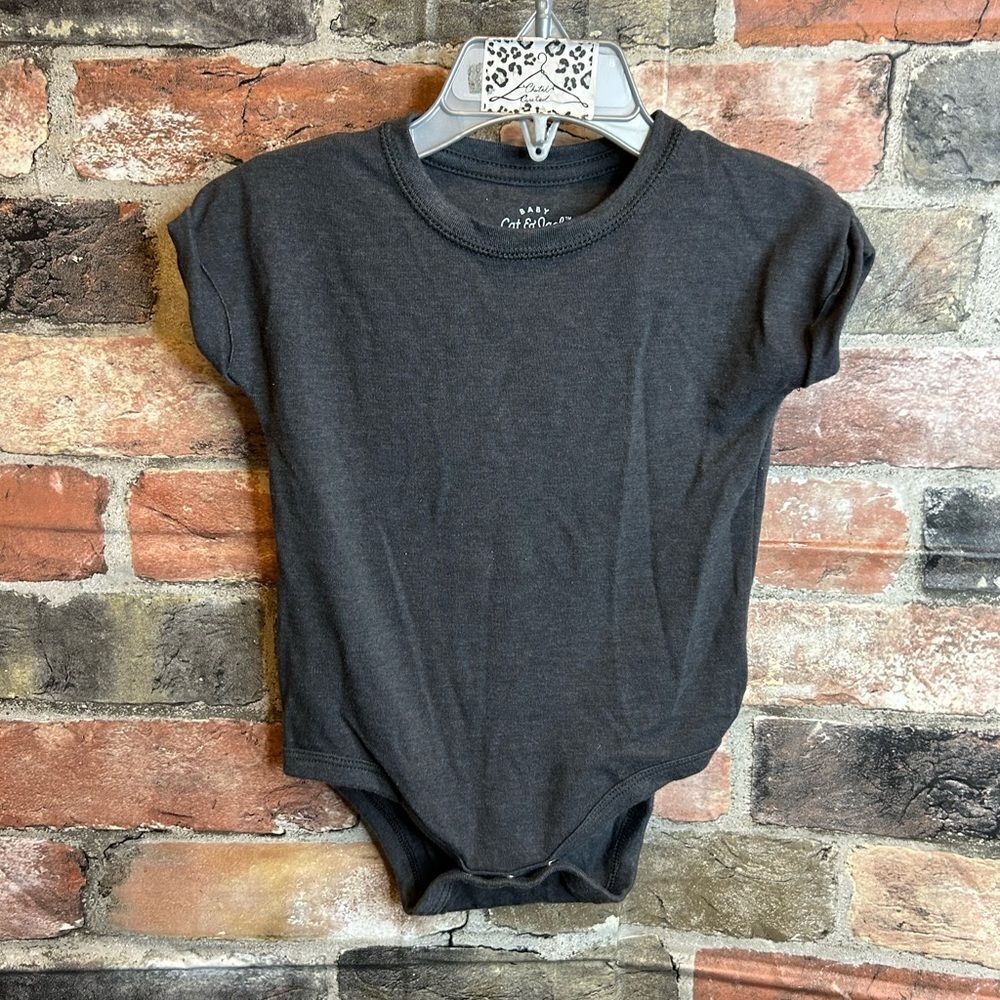 5 for $25đ„6-9M Baby BoysâOnesie Top & Shortsâ MatchingâSet - Picture 2 of 10